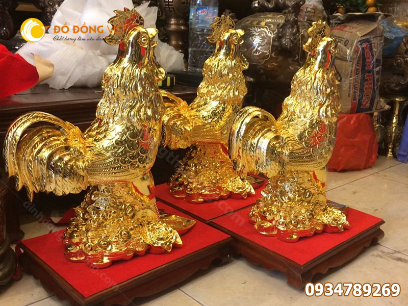 tượng gà bằng đồng mạ vàng