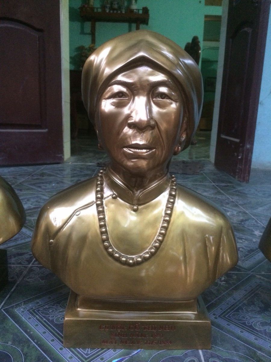 đúc tượng chân dung