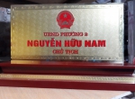Làm biển chức danh để bàn bằng đồng mạ vàng theo yêu cầu