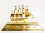 Quà tặng thuyền buồm bằng đồng dát vàng 24k hút hồn giới Doanh Nhân