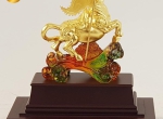 Tượng trâu mạ vàng 24k làm quà tặng sếp dịp Tết Tân Sửu 2021