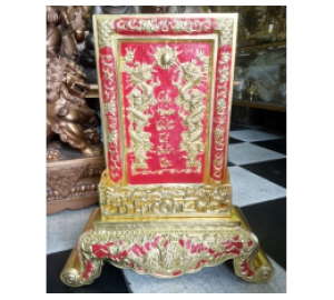 Bài vị thờ cúng Cửu huyền thất tổ bằng đồng vàng nền đỏ