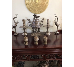 Bộ đỉnh đồng khảm tam khí cho bàn thờ gia tiên