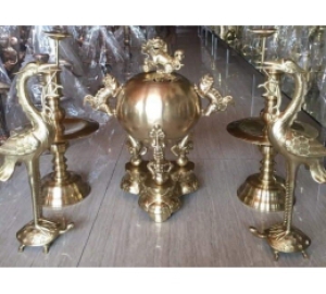 Bộ đỉnh đồng ngũ sự tạo hình thất lân vờn cầu bằng đồng vàng cattut