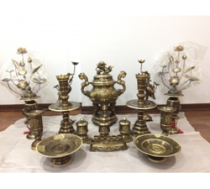 Bộ đỉnh đồng thờ cúng hai công nghệ chạm dơi