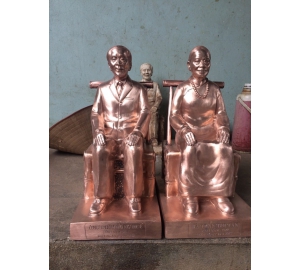Cơ sở Đồ đồng Việt chế tác đúc tượng chân dung bằng đồng tại Sài Gòn