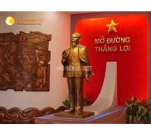 Công ty đúc tượng đài Bác Hồ dáng đứng theo yêu cầu