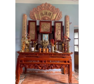 Cuốn thư câu đối bằng đồng đỏ để mộc không sơn