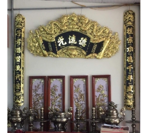 Cuốn thư câu đối Đức Lưu Quang bằng đồng vàng đẹp tinh xảo