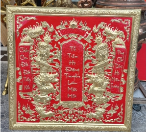 Liễn thờ cửu  huyền thất tổ bằng đồng vàng nền đỏ