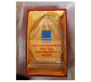 Địa chỉ bán cúp pha lê giá rẻ