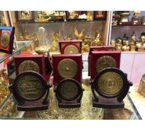 Đĩa đồng quà tặng