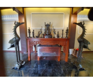 Đỉnh đồng thờ cúng khảm ngũ sắc đẹp tinh xảo cho ban thờ gia tiên