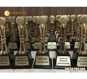Đơn vị sản xuất cúp vinh danh trao giải