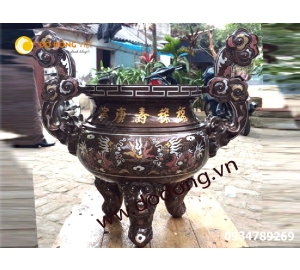 Đúc lư hương đình chùa