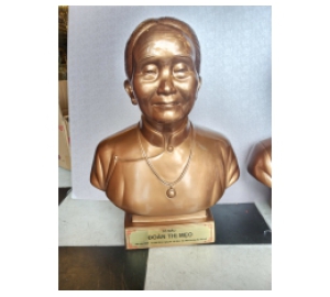 Đúc tượng bán thân bằng đồng theo yêu cầu tại Đồ đồng Việt