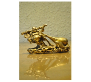 Đúc tượng Phật Di Lặc  kéo bao tiền bằng đồng vàng