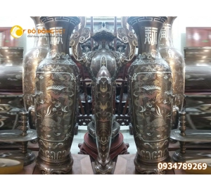 Lộc bình thờ cúng bằng đồng khảm ngũ sắc chạm tứ linh