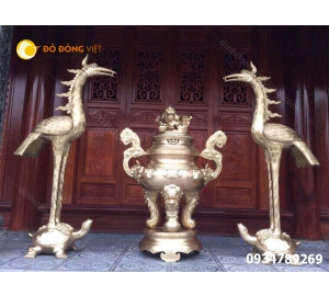Lư hương đồng, đôi hạc đồng thờ cúng