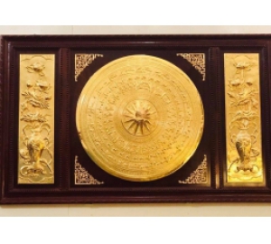 Mặt trống đồng Đông Sơn được gò thủ công mạ vàng 24k