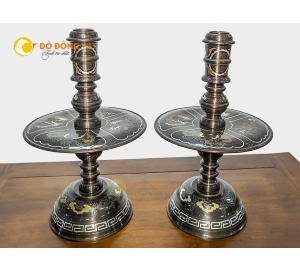 Giá bán đôi chân nến bằng đồng khảm ngũ sắc mẫu mới