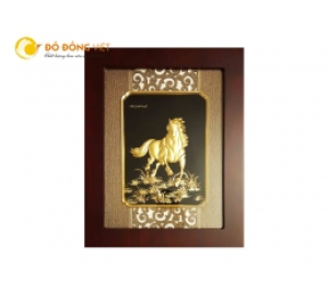 Quà tặng độc đáo, tranh ngựa dát vàng lá 18k