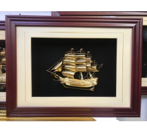 Quà tặng tân gia- tranh vàng thuận buồm xuôi gió