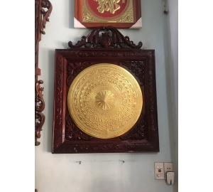 Quà tặng tranh mặt trống đồng gò, giá bán tranh mặt trống đồng