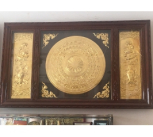 Quà tặng tranh mặt trống đồng hoa sen mạ vàng 24k đẹp tinh xảo