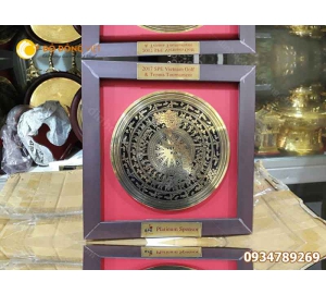 Tranh mặt trống đồng bản đồ làm quà tặng