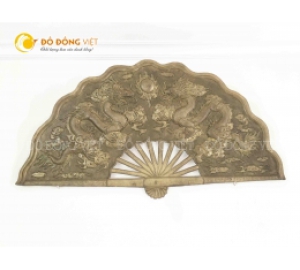 Tranh quạt đồng Song long trầu nguyệt
