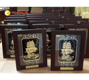 Tranh thuyền buồm quà tặng lưu niệm dát vàng 9999