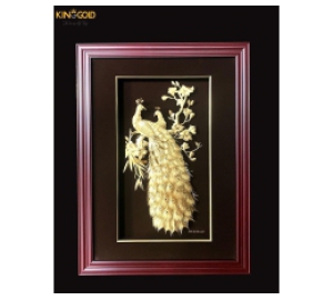 Tranh vàng đôi chim công vinh hoa phú quý đẹp tinh xảo từng chi tiết