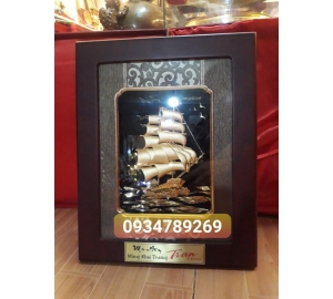 Quà tặng khai trương ý nghĩa- tranh vàng 24k thuận buồm xuôi gió