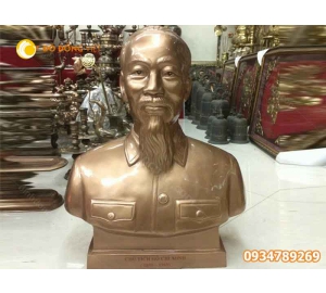 Tượng bác hồ bằng đồng