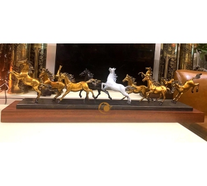 Tượng đồng bát mã dài 1m- tượng đồng phong thủy làm quà tặng độc đáo