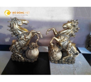 Tượng ngựa bằng đồng tài lộc