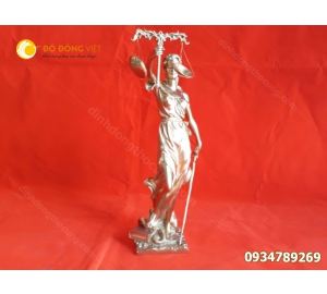 Tượng nữ thần Công Lý bằng đồng