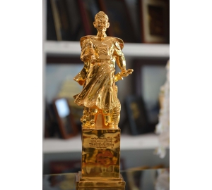 Tượng đồng Hưng Đạo Đại Vương mạ vàng 24k, tượng đồng mạ vàng cao cấp