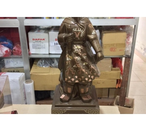 BÁN TƯỢNG ĐỒNG TRẦN QUỐC TUẦN 50cm