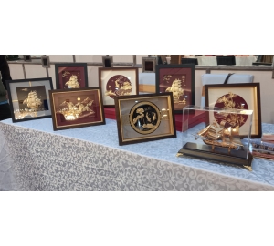 Tranh thuyền dát vàng 24k 30x30cm