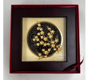 Tranh hoa mai bằng đồng có ý nghĩa gì