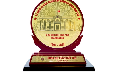 Biểu trưng quà tặng bằng đồng giá rẻ tại TP HCM