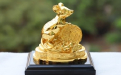 Tượng chuột mạ vàng 24k - Video ý nghĩa tượng chuột mạ vàng 24k