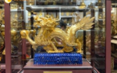 Tượng rồng phú quý để bàn làm việc sếp