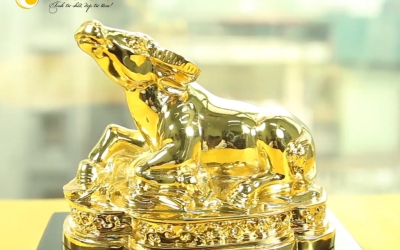 Tượng trâu mạ vàng 24k giá tốt. Cửa hàng bán tượng trâu bằng đồng mạ vàng 24k tại TP HCM