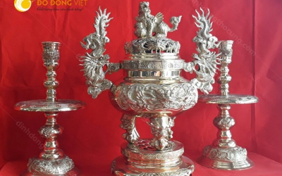 Vì sao nên chọn lư đồng Đại Phát cho bàn thờ gia tiên?